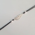1001-BR-4-jeweline-bransoletka-sznurkowa-pióro-sznurek-czarny.jpg