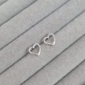 0020KLS-jeweline-srebro-925-kolczyki-srebrne-wkrętki-serca-2.jpg
