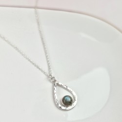 Naszyjnik srebrny Łezka z Labradorytem